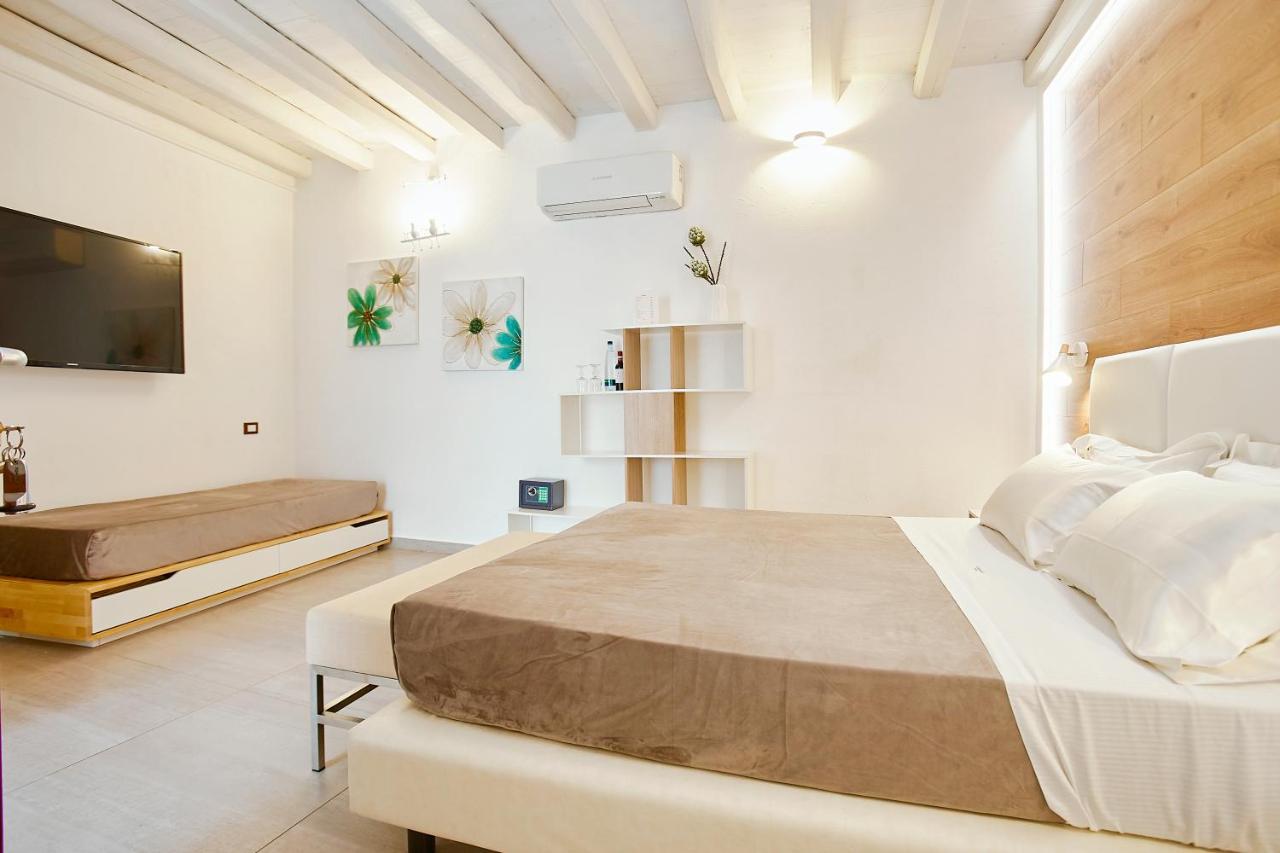 Hotel La Tavernetta سكوبيلو المظهر الخارجي الصورة